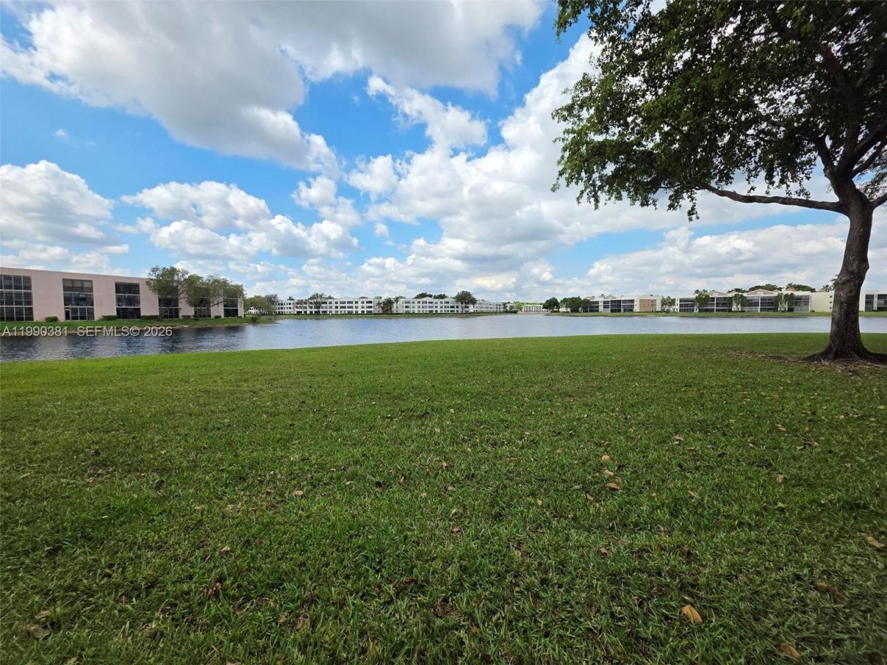 7611 Southampton Ter, Unit 110, Tamarac, FL 33321 Photo