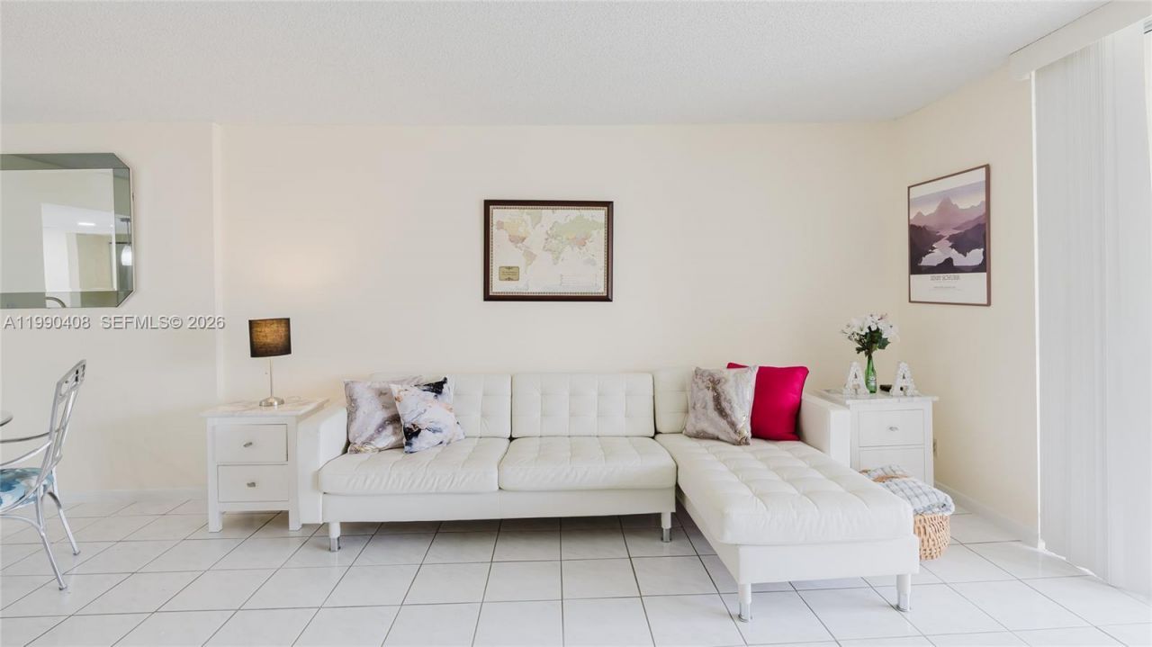 424 SE 10th St, Unit 204, Dania Beach, FL 33004 Photo