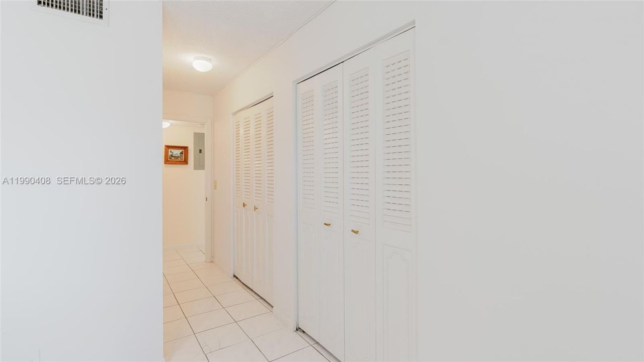 424 SE 10th St, Unit 204, Dania Beach, FL 33004 Photo