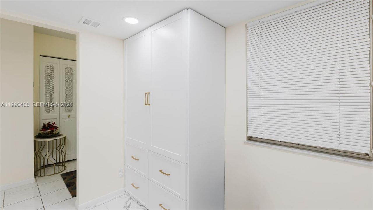 424 SE 10th St, Unit 204, Dania Beach, FL 33004 Photo