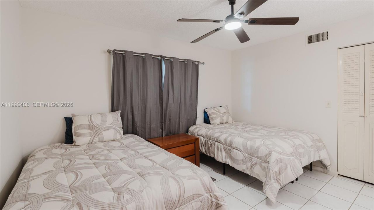 424 SE 10th St, Unit 204, Dania Beach, FL 33004 Photo