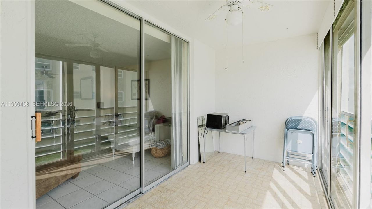 424 SE 10th St, Unit 204, Dania Beach, FL 33004 Photo