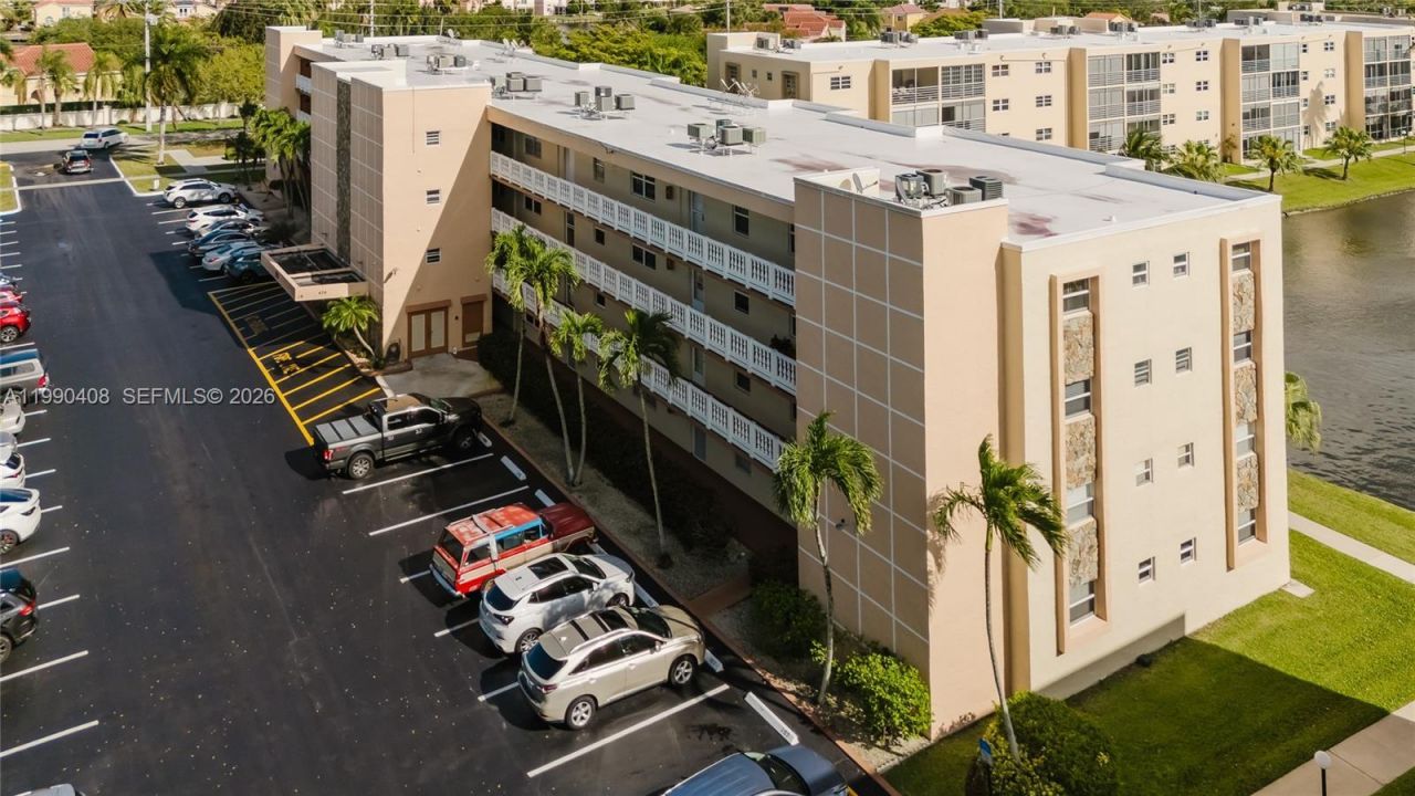 424 SE 10th St, Unit 204, Dania Beach, FL 33004 Photo