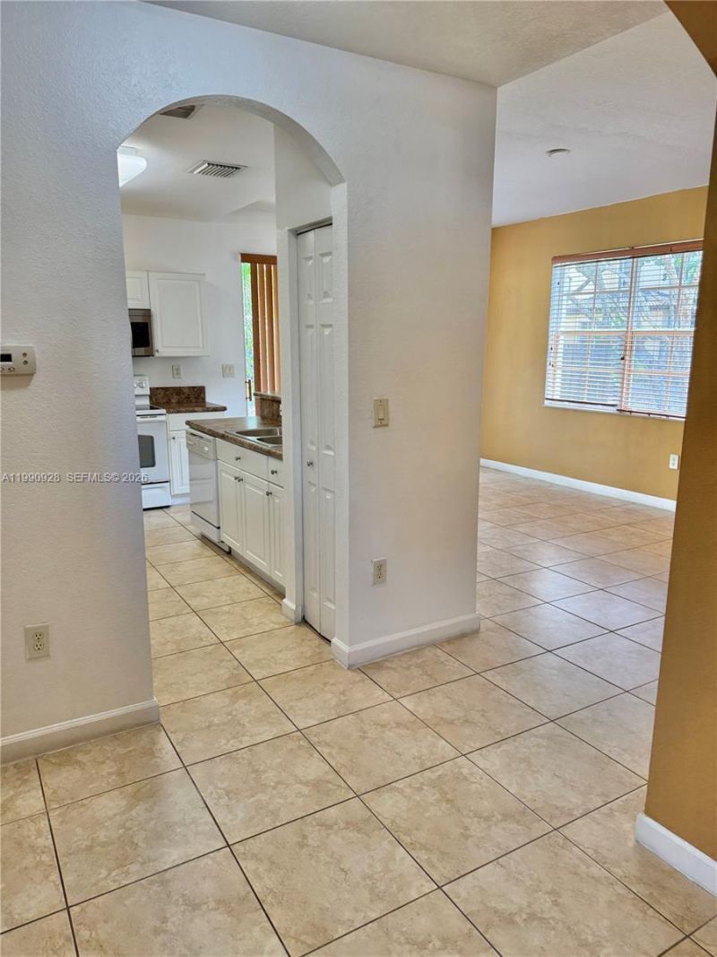 9269 SW 227th St, Unit 8, Cutler Bay, FL 33190 Photo
