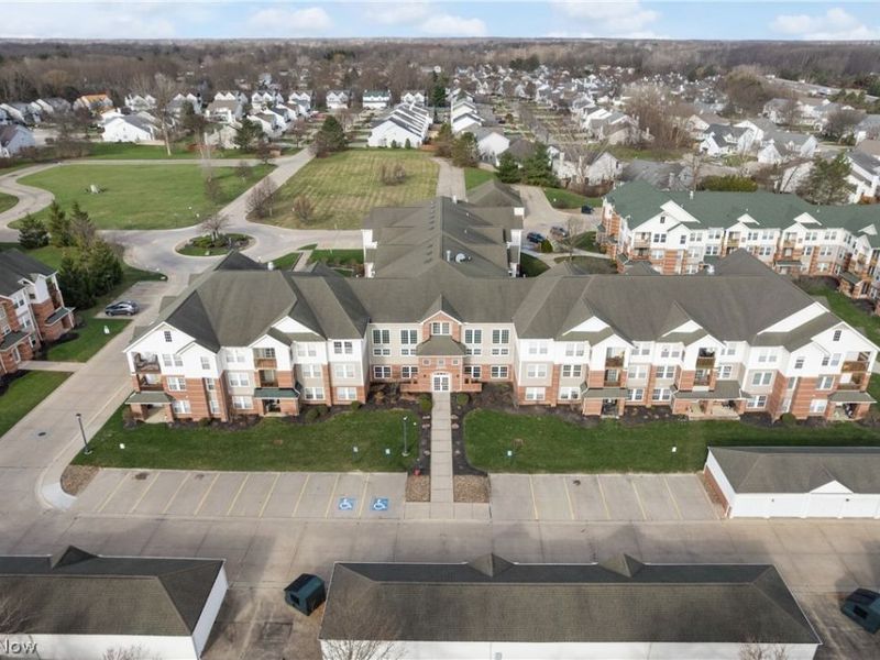 23003 Chandlers Lane, Unit 224, Olmsted Falls, OH 44138 Photo 3