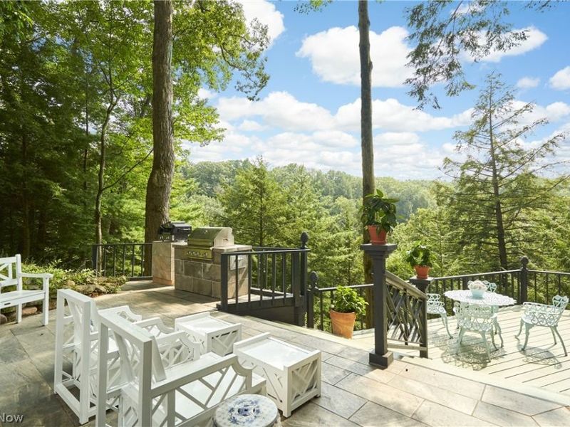 1200 Yellow Creek Lane, Akron, OH 44333 Photo 4