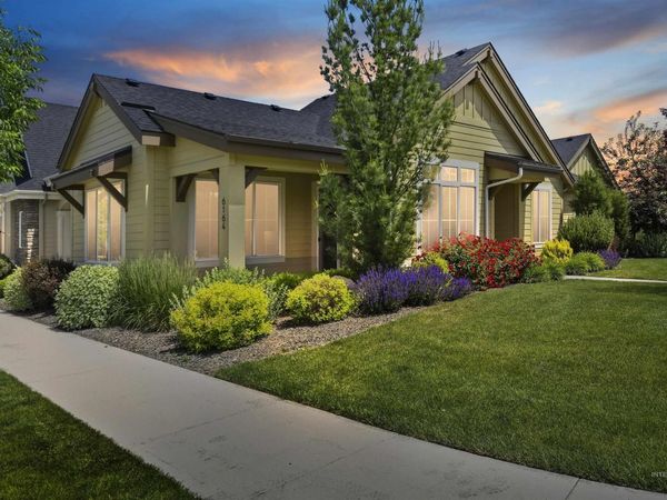 6164 N Winward Ln, Meridian, ID 83646
