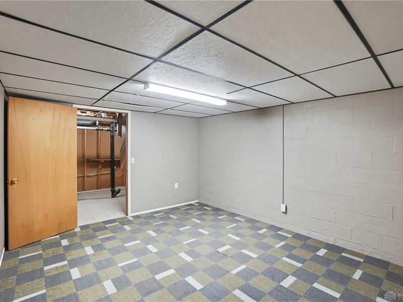 1628 Yorkshire Court, Springfield, OH 45503 Photo 36