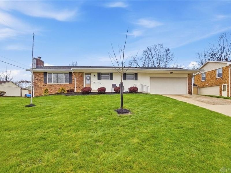 1628 Yorkshire Court, Springfield, OH 45503 Photo 4