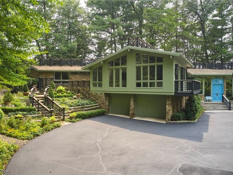 1200 Yellow Creek Lane, Akron, OH 44333 Photo 2