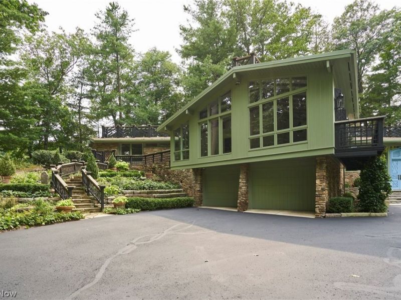 1200 Yellow Creek Lane, Akron, OH 44333 Photo 4