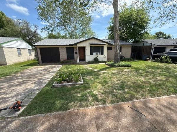 583 Wind River Drive, Duncanville, TX 75116