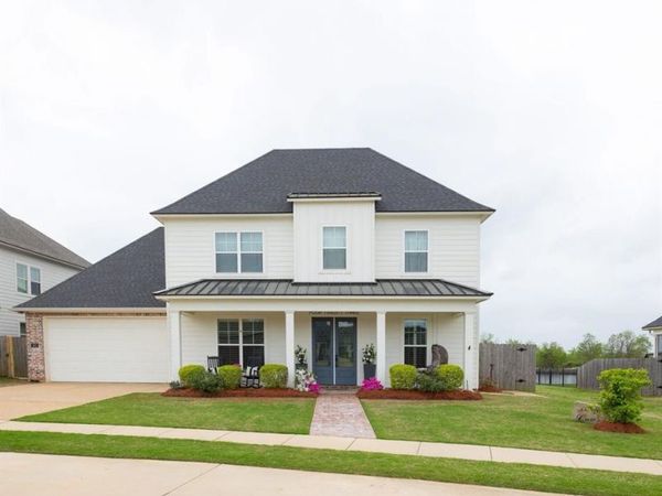 423 N Lost River Drive, Benton, LA 71006