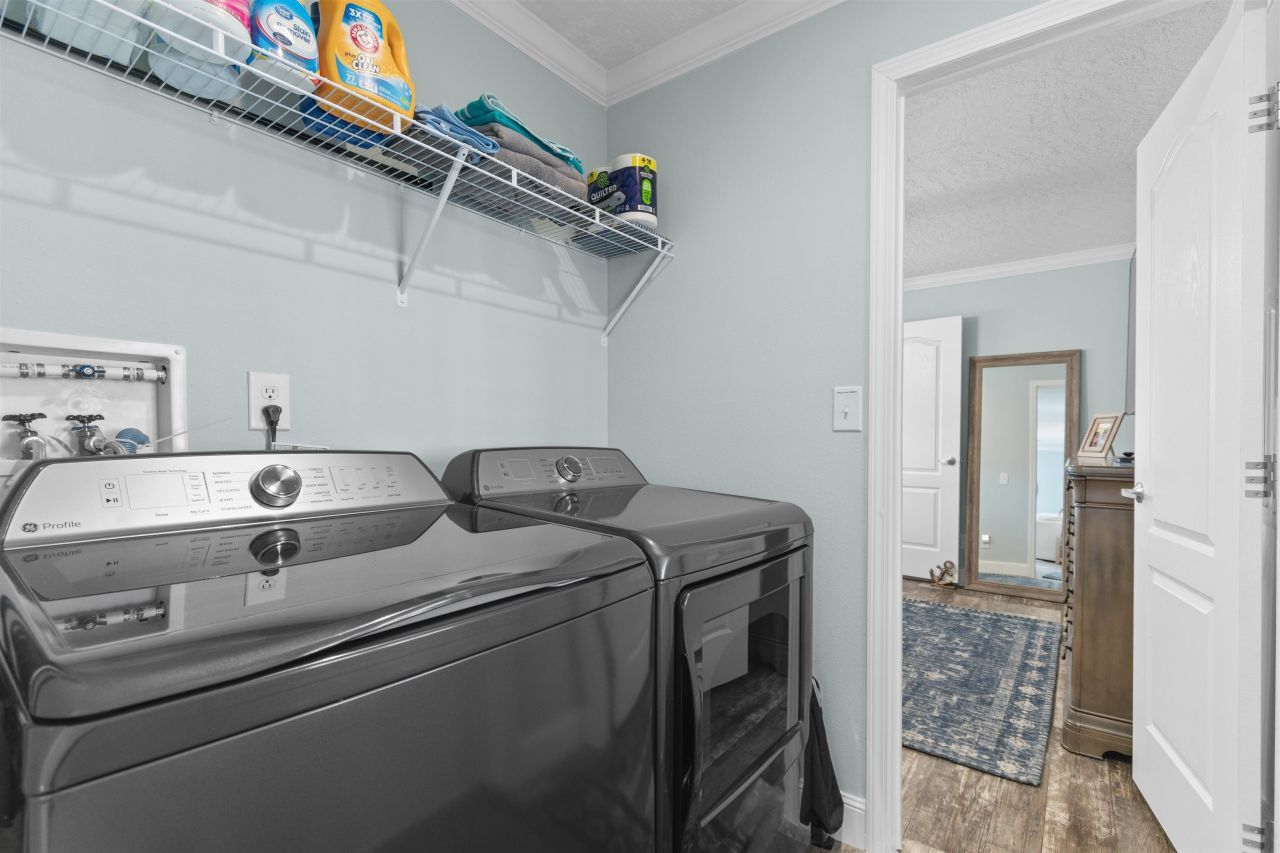 4609 Albatross St. Photo 13