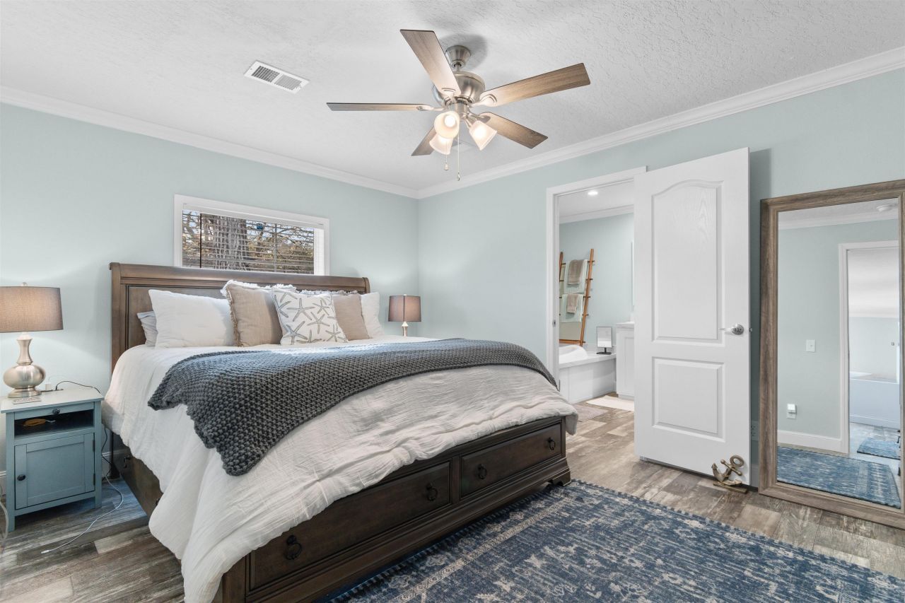 4609 Albatross St. Photo 14