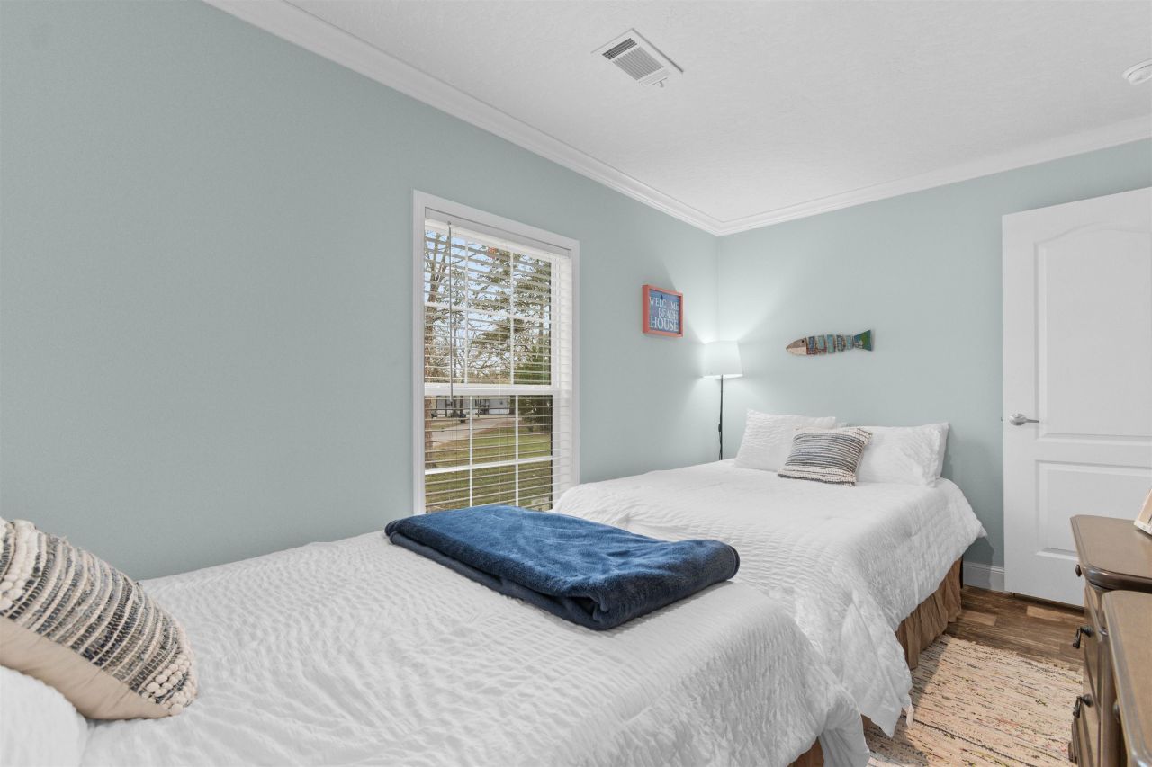 4609 Albatross St. Photo 20