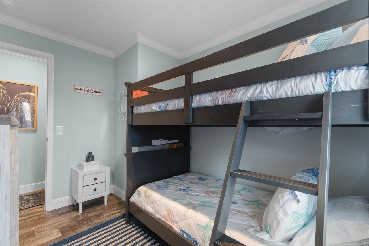 4609 Albatross St. Photo 22