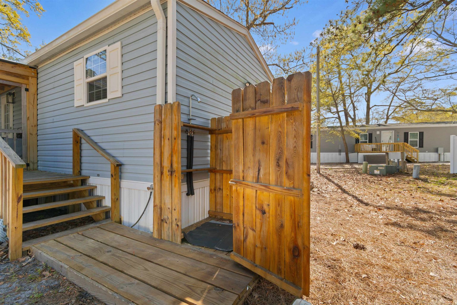 4609 Albatross St. Photo 26