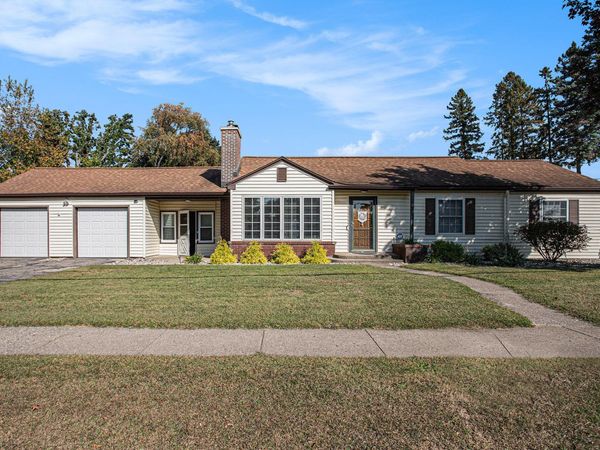 10 Fairfield Drive, Coldwater, MI 49036