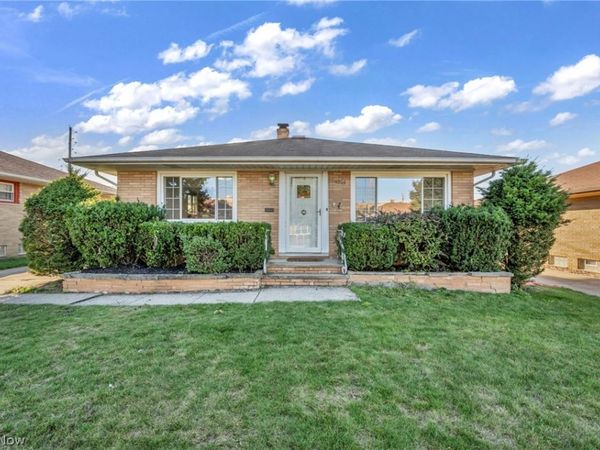 4208 Spring Crest Drive , Brooklyn, OH 44144