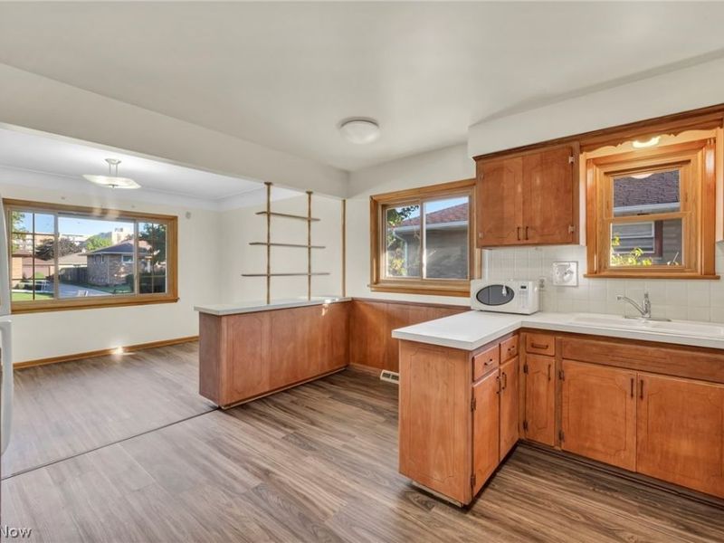 4208 Spring Crest Drive, Brooklyn, OH 44144 Photo 11