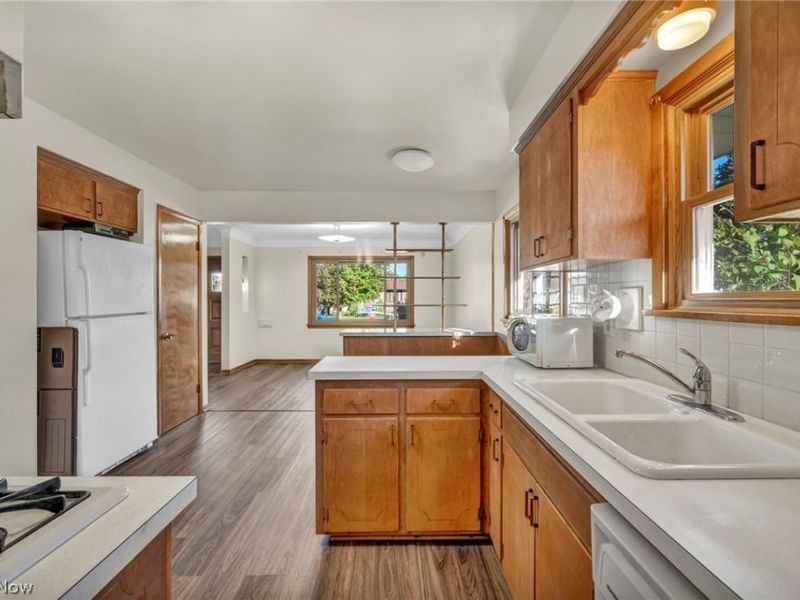 4208 Spring Crest Drive, Brooklyn, OH 44144 Photo 12