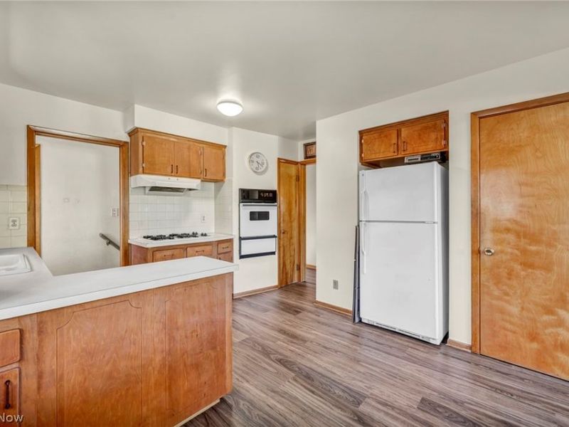 4208 Spring Crest Drive, Brooklyn, OH 44144 Photo 13