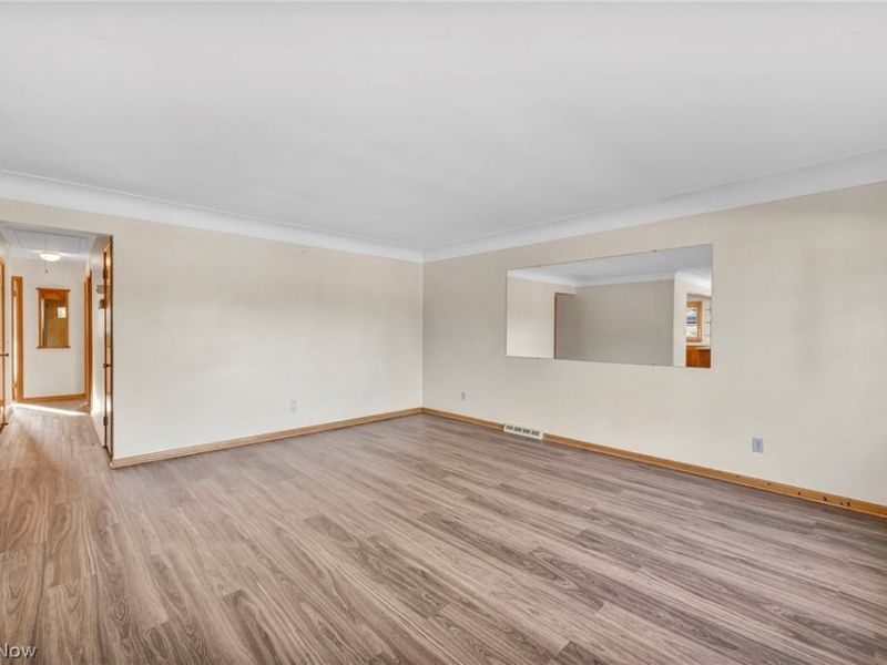 4208 Spring Crest Drive, Brooklyn, OH 44144 Photo 4