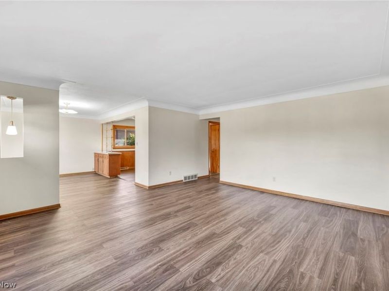 4208 Spring Crest Drive, Brooklyn, OH 44144 Photo 5