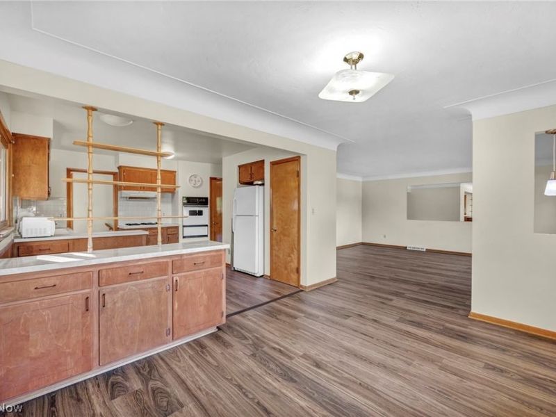 4208 Spring Crest Drive, Brooklyn, OH 44144 Photo 9