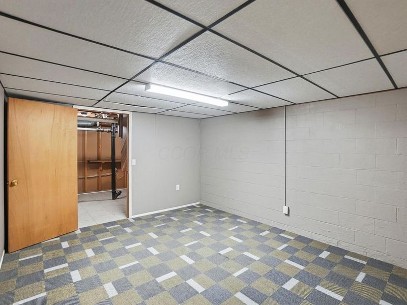 1628 Yorkshire Court , Springfield, OH 45503 Photo 36