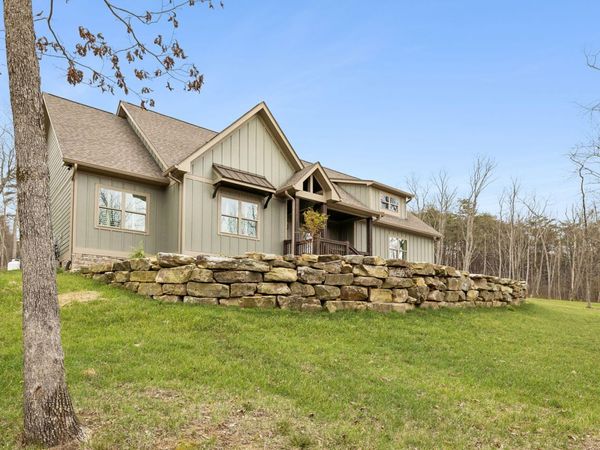 715 Walden View Road, Signal Mountain, TN 37377