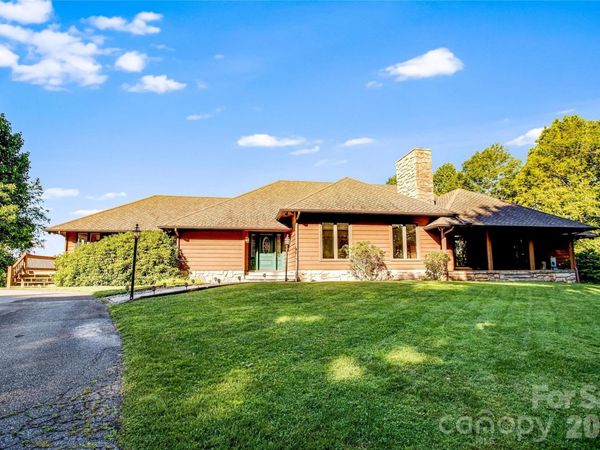 1087 Brigadoon Drive , Clyde, NC 28721