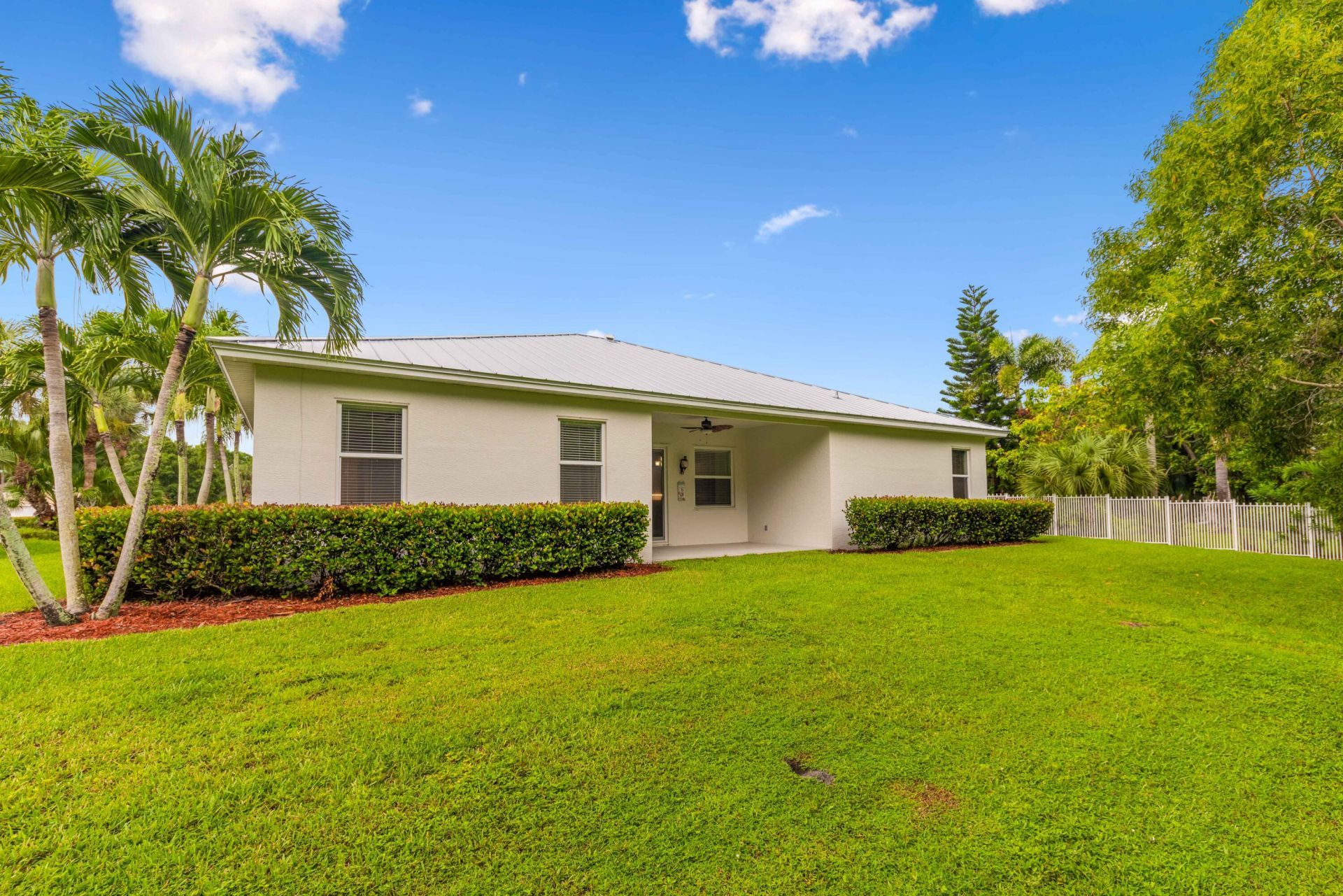 501 NW Pine Sap Place, Jensen Beach, FL 34957 Photo
