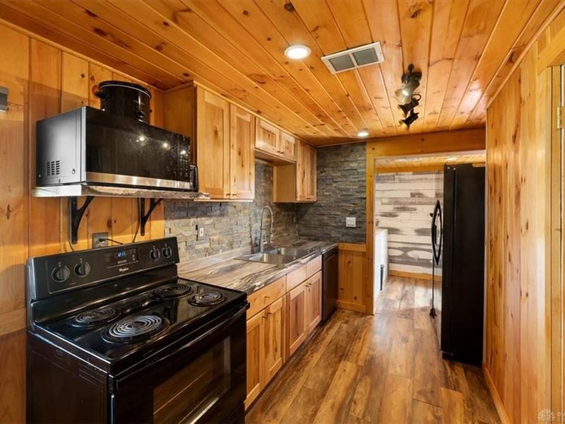 640 Prince Albert Boulevard, Dayton, OH 45404 Photo 17