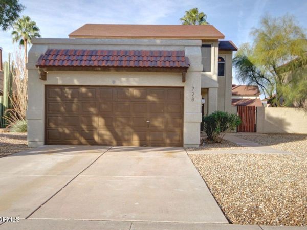 728 N HAZELTON Drive, Chandler, AZ 85226