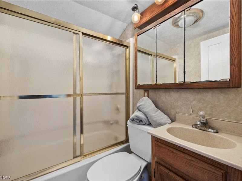 6635 Lake Ave, Elyria, OH 44035 Photo 19