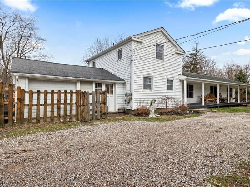 6635 Lake Ave, Elyria, OH 44035 Photo 2