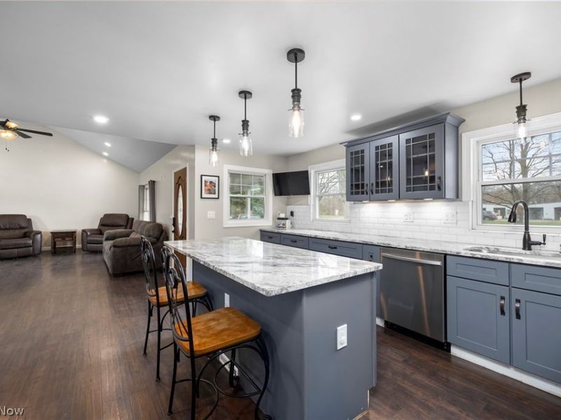 6635 Lake Ave, Elyria, OH 44035 Photo 7