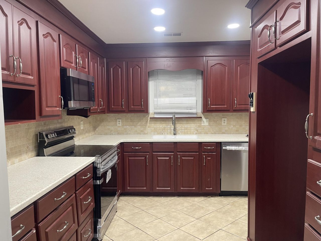 103 Colony Drive Photo 5