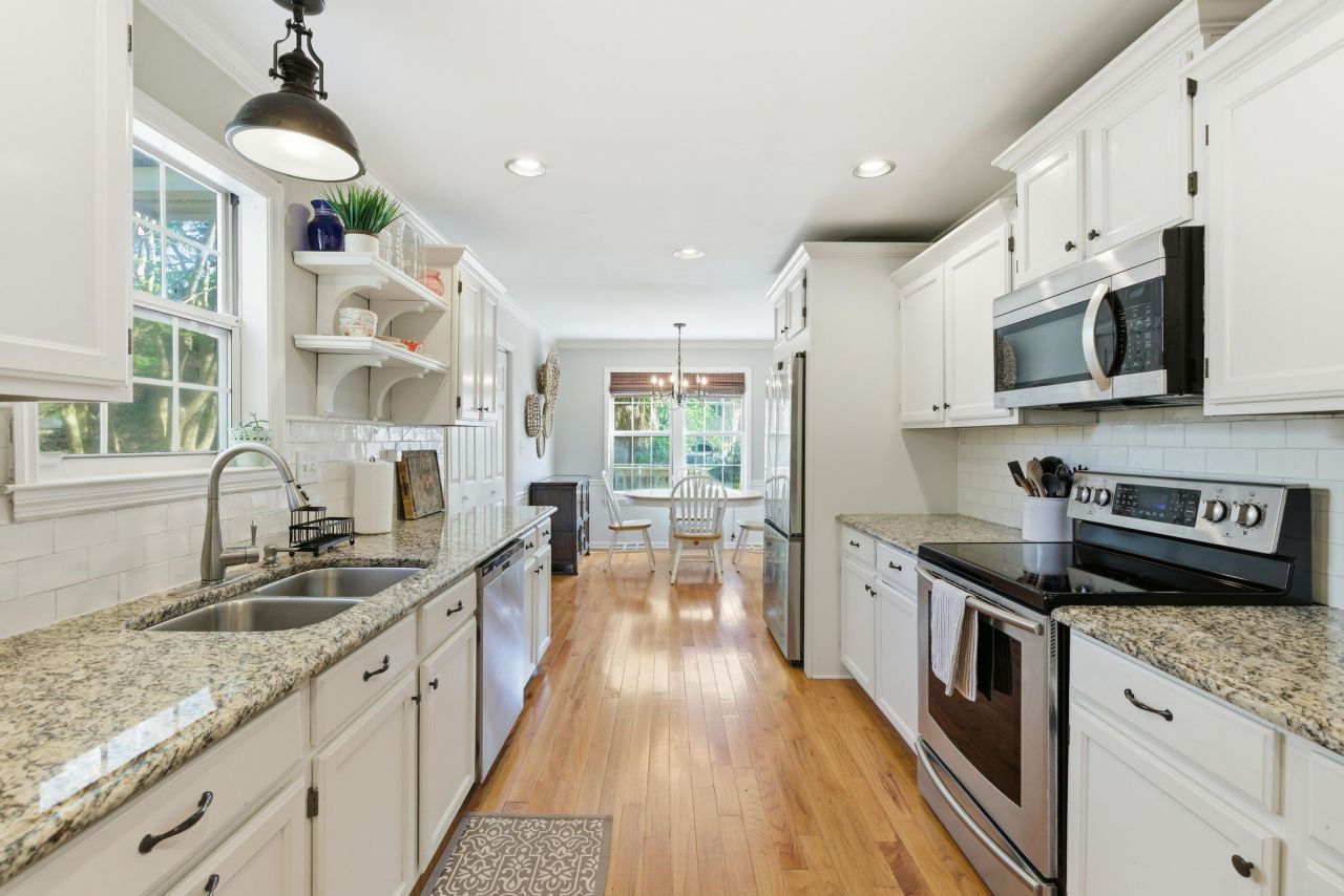 812 Harbor Place Drive Photo 10