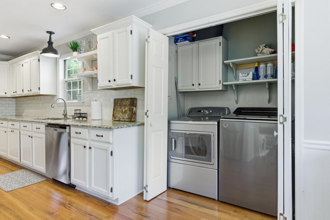 812 Harbor Place Drive Photo 14