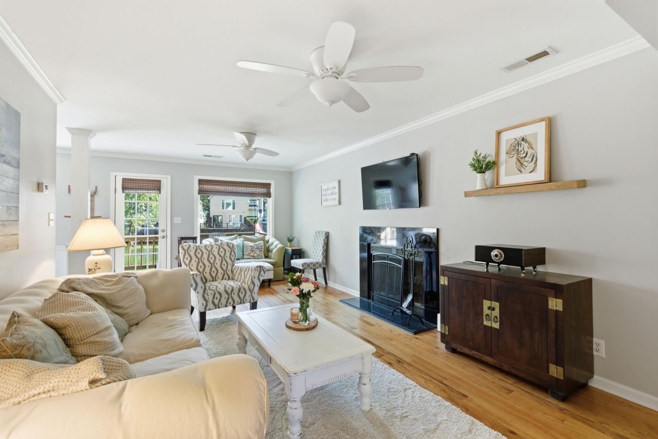 812 Harbor Place Drive Photo 17