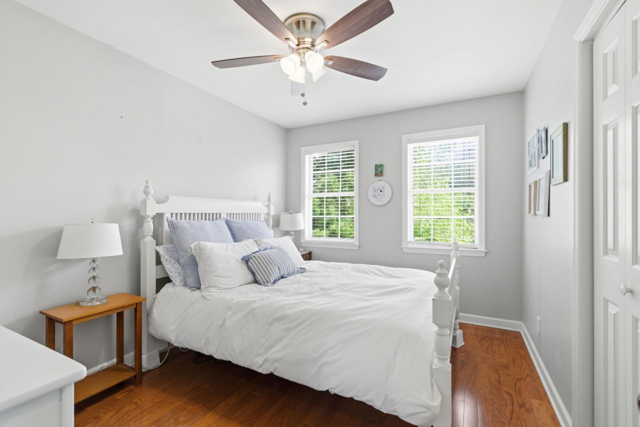 812 Harbor Place Drive Photo 27