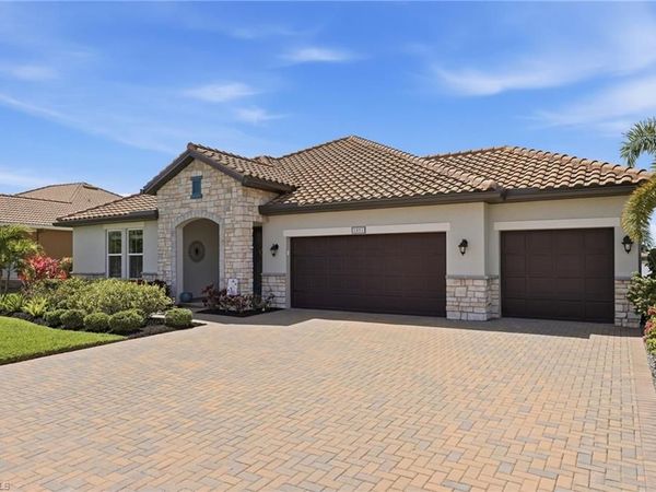 2094 Grove DR , NAPLES, FL 34120