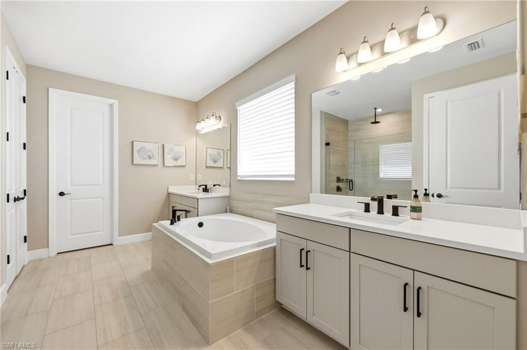 2094 Grove Dr, Naples, FL 34120 Photo