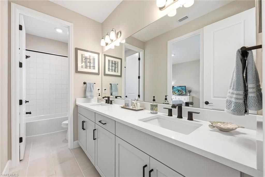 2094 Grove Dr, Naples, FL 34120 Photo