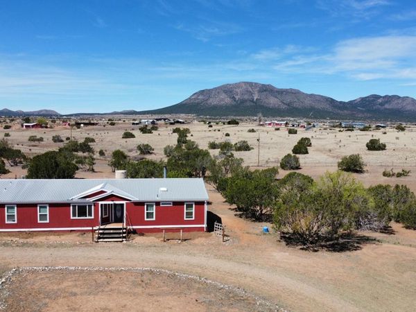 81 Nugent Road , Edgewood, NM 87015