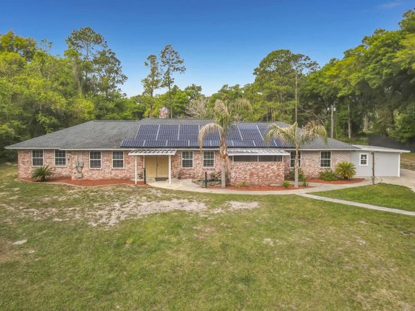 327 Union Ave, Crescent City, FL 32112