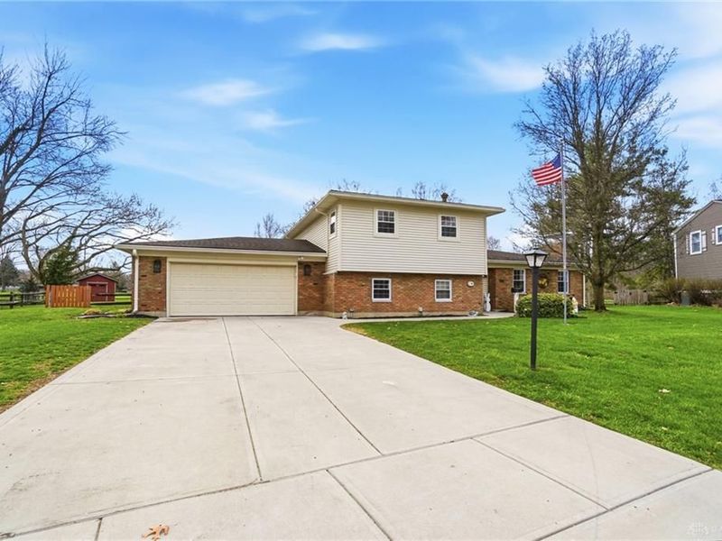 361 Whittington Drive, Centerville, OH 45459 Photo 3